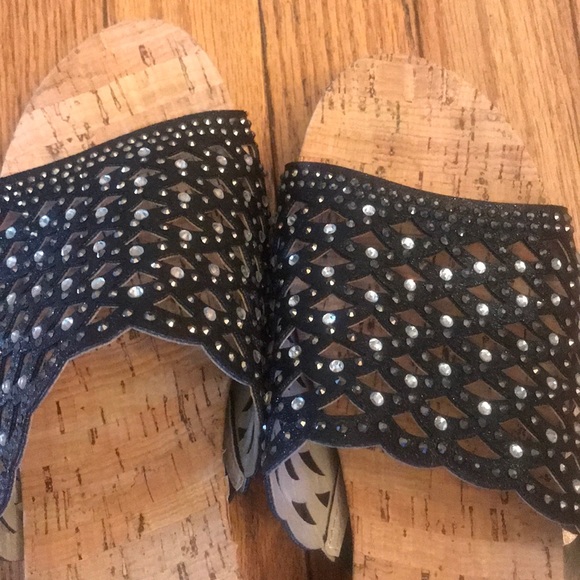 Sandals - Picture 4 of 7